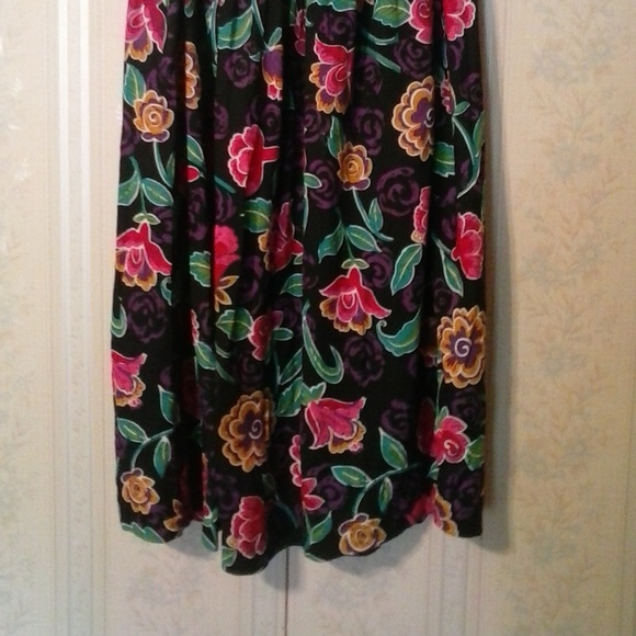 *CRAIG CLOTHING CO WOMEN'S MULTI FLORAL SKIRT - Picture 4 of 4